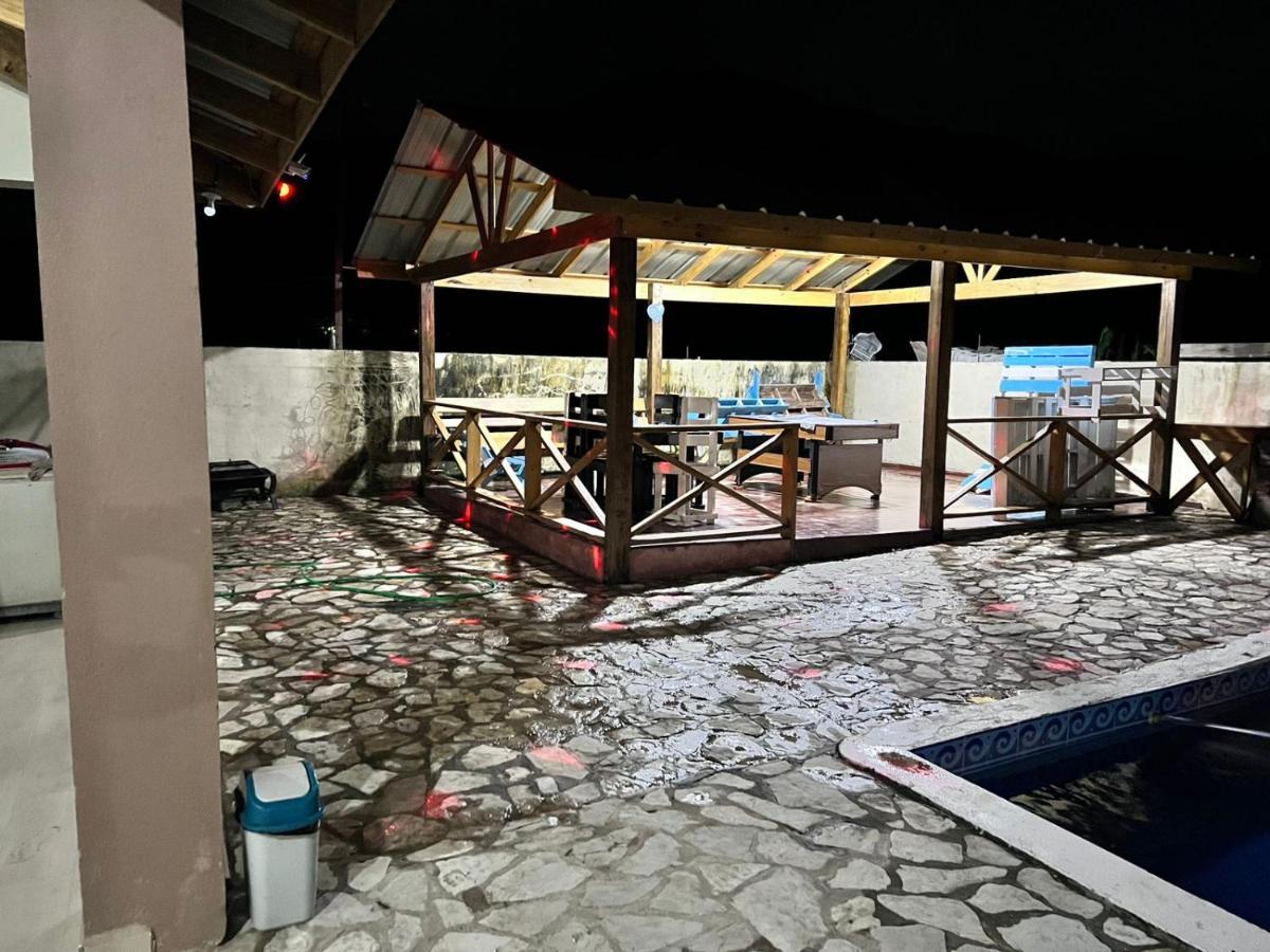 Sunflower Village Villa Girasoles جاراباكو المظهر الخارجي الصورة