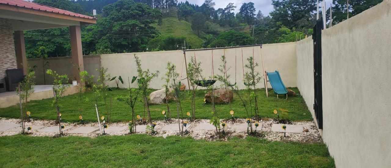 Sunflower Village Villa Girasoles جاراباكو المظهر الخارجي الصورة