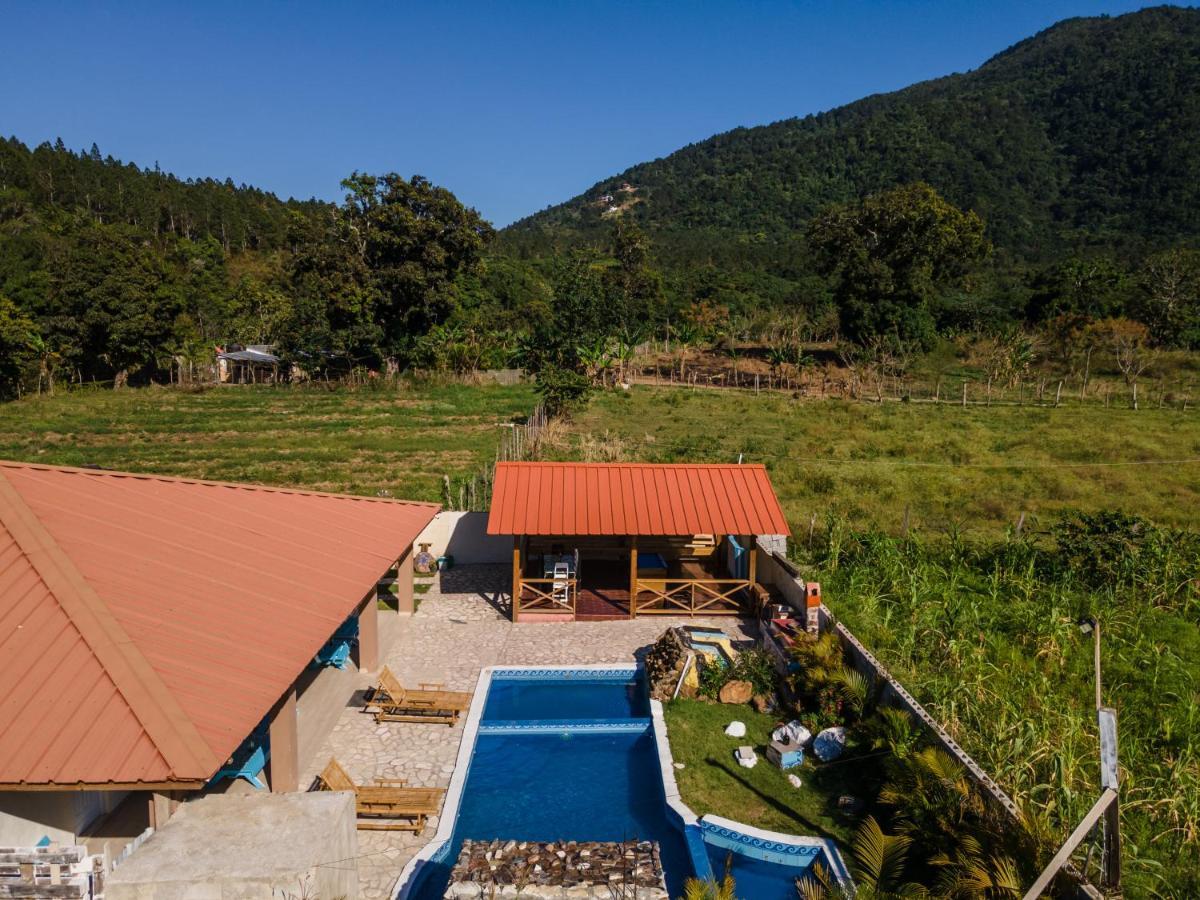 Sunflower Village Villa Girasoles جاراباكو المظهر الخارجي الصورة